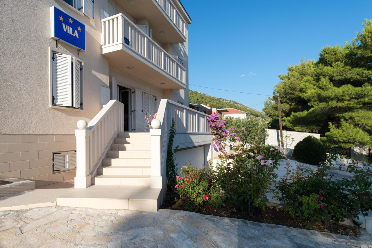 Sun House Apartments Bol Exteriér fotografie